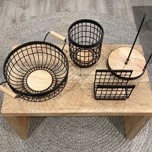 Kitchen accessories set